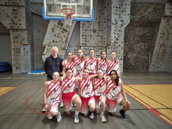 L'équipe U18 filles réserve du basketball Brivadois, saison 2024-2025.