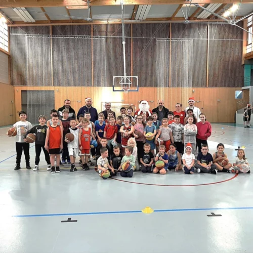 Le club de basket de Brioude a organisé sa fête de l'école de Basket samedi 21 décembre 2024.